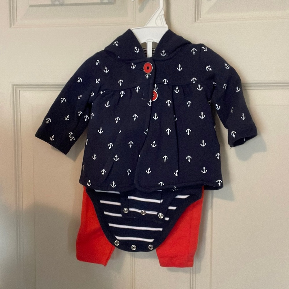 Girls 3 piece Carters outfit